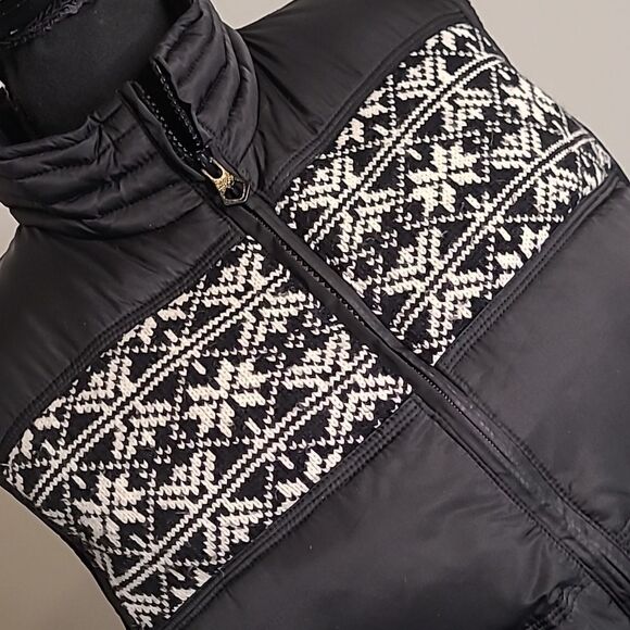 Old Navy sz M puffed vest - Picture 2 of 10